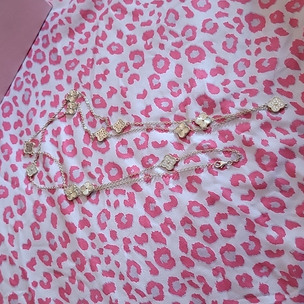 Clover Chain - Picture 3 of 3